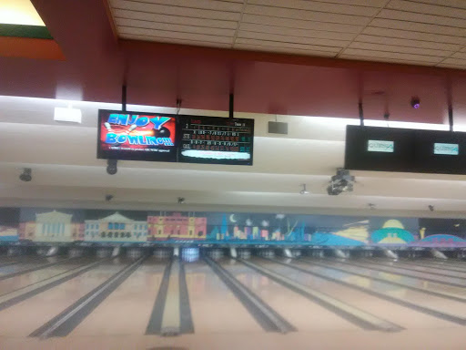 Bowling Alley «Habetler Bowl», reviews and photos, 5250 N Northwest Hwy, Chicago, IL 60630, USA