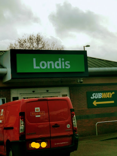 Comments and reviews of Leyton Service Station