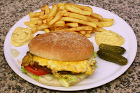 Plats et boissons du Restaurant de hamburgers Gold burger à Nice - n°1