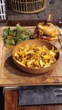 Hamburger du Restaurant halal L'AUTHENTIK à Lyon - n°16