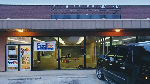 Computer Repair Service «Area PC Pro - Clarksville / Jeffersonville - Computer Repair + Sales + Service», reviews and photos, 706 E Lewis and Clark Pkwy #288, Clarksville, IN 47129, USA