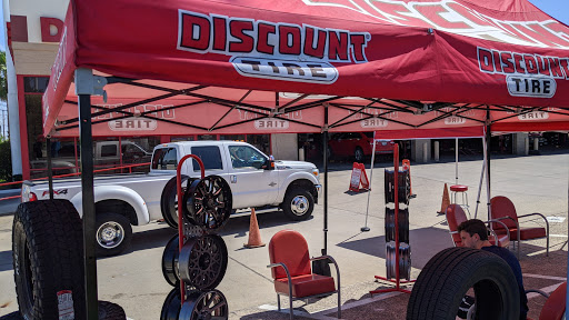 Tire Shop «Discount Tire Store - Humble, TX», reviews and photos, 20130 US-59, Humble, TX 77338, USA