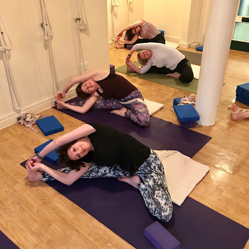 Yogasarvasya | Bonar Hutchison Iyengar Yoga Teacher - Glasgow