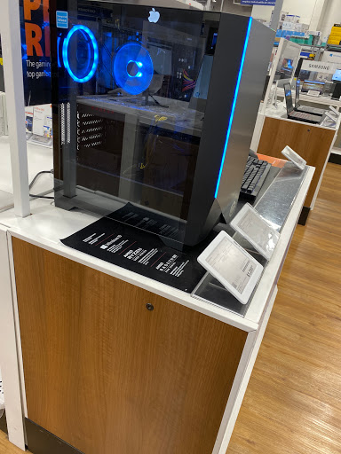 Electronics Store «Best Buy», reviews and photos, 8801 Queens Blvd, Elmhurst, NY 11373, USA