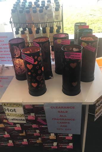 Notary Public «Qwik Pack & Ship», reviews and photos, 913 Beal Pkwy NW, Fort Walton Beach, FL 32547, USA