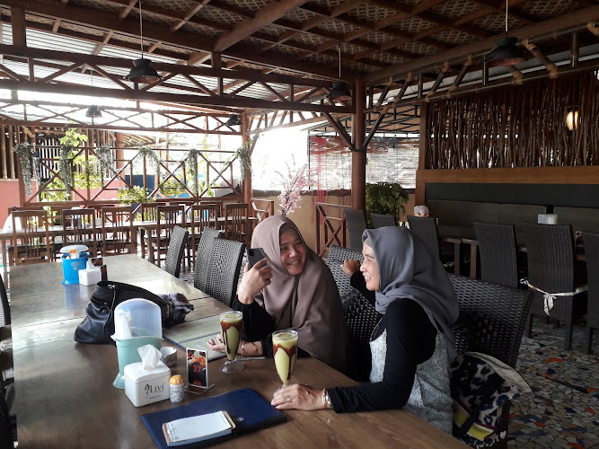 Kedai Makan Satu-Satu