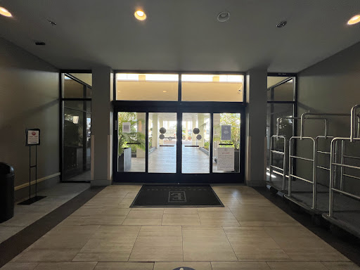 Hotel «Embassy Suites by Hilton Brunswick», reviews and photos, 500 Mall Blvd, Brunswick, GA 31525, USA