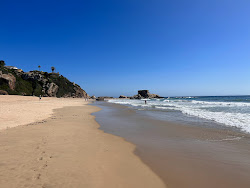 Foto von Cabo Plata, Playa del Bunker umgeben von Bergen