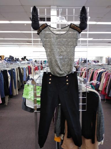Thrift Store «Goodwill», reviews and photos, 1840 Lee Trevino Dr #504, El Paso, TX 79936, USA