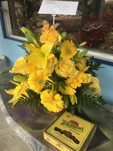 Florist «Flowers By Voytek», reviews and photos, 9524 Blind Pass Rd, St Pete Beach, FL 33706, USA
