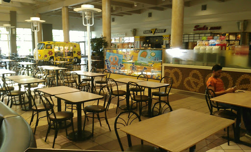 Shopping Mall «Visalia Mall», reviews and photos, 2031 S Mooney Blvd, Visalia, CA 93277, USA