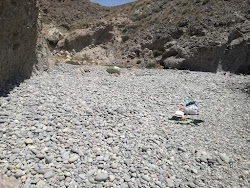 Photo de Cala los Mendrugos situé dans une zone naturelle