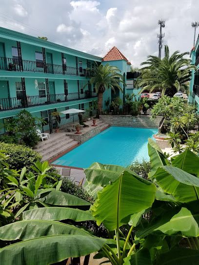 Nassau Bay Villa Apartments