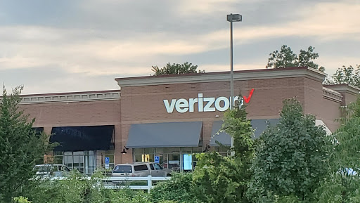 Cell Phone Store «Verizon», reviews and photos, 2406 Taylor Park Dr, Reynoldsburg, OH 43068, USA