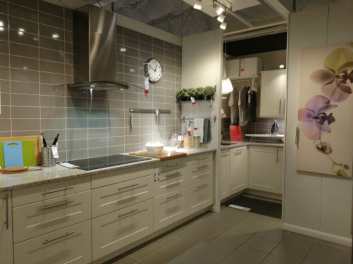 Shopping Mall «Cascade Station», reviews and photos, 9721 NE Cascades Pkwy, Portland, OR 97220, USA