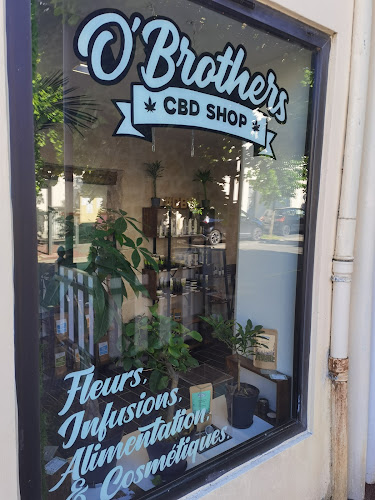 Magasin d'alimentation naturelle OBrothers CBD Chantilly