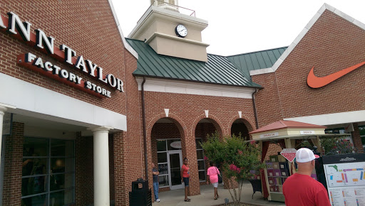 Shopping Mall «Williamsburg Premium Outlets», reviews and photos, 5715 Richmond Rd, Williamsburg, VA 23188, USA