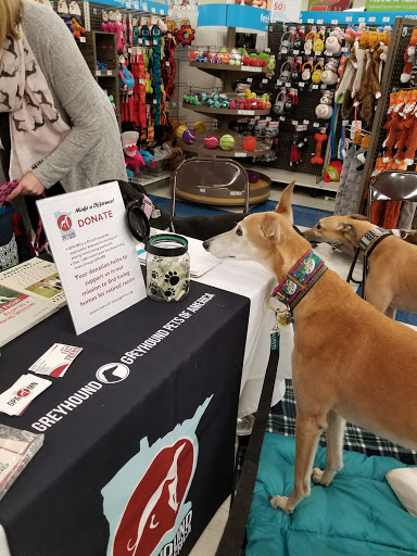 Pet Supply Store «Petco Animal Supplies», reviews and photos, 2277 Ford Pkwy, St Paul, MN 55116, USA