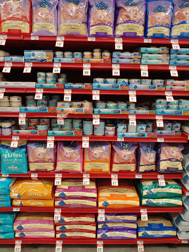 Pet Supply Store «Petco Animal Supplies», reviews and photos, 10025 N Michigan Rd #160, Carmel, IN 46032, USA