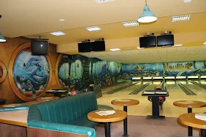 Schlosspark-Bowling image
