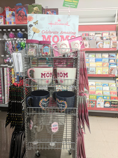 Supermarket «Giant Eagle Supermarket», reviews and photos, 14100 Detroit Ave, Lakewood, OH 44107, USA