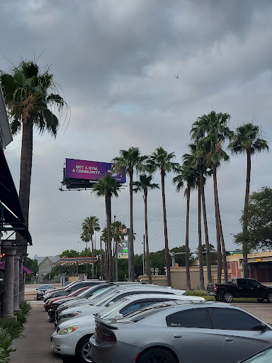 Shopping Mall «Meyerland Plaza», reviews and photos, 4700 Beechnut St, Houston, TX 77096, USA