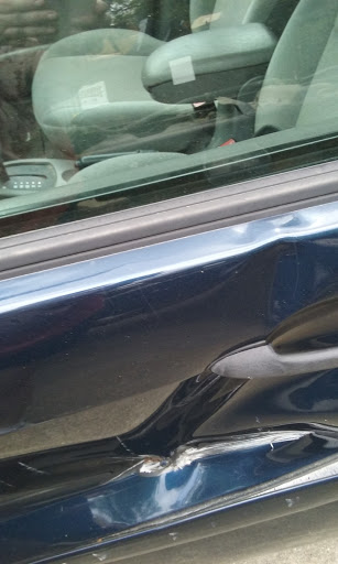 Auto Body Shop «M & G Body Shop», reviews and photos, 12018 Hamilton Ave, Cincinnati, OH 45231, USA