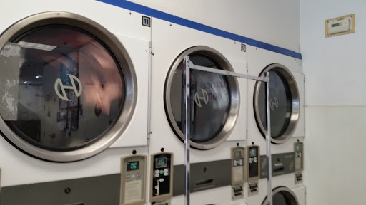 Laundromat «College Laundry», reviews and photos, 4756 N Pershing Ave, Stockton, CA 95207, USA