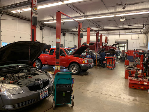 Auto Repair Shop «Willoughby Hills Auto Repair», reviews and photos, 34801 Chardon Rd, Willoughby Hills, OH 44094, USA