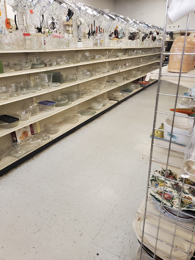 Thrift Store «Volunteers of America Thrift Store-North Columbus- Indianola», reviews and photos