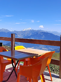 Atmosphère du Restaurant La Vache Orange à Les Avanchers-Valmorel - n°3