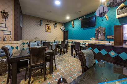 Ghasre Firoozeh Restaurant - Isfahan Province, Isfahan, میدان امام, Bazar Najarha, MM6G+PGV, Iran