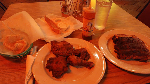 Barbecue Restaurant «Hog Pen Barbecue & Catering», reviews and photos, 800 Walnut St, Conway, AR 72032, USA