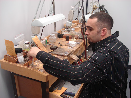 Jewelry Store «Mark Puglise Jewelers», reviews and photos, 3714 Whitney Ave #2, Hamden, CT 06518, USA