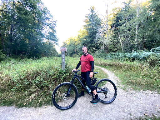 Bicycle Store «Bicycle Centres of Everett», reviews and photos, 4707 Evergreen Way, Everett, WA 98203, USA