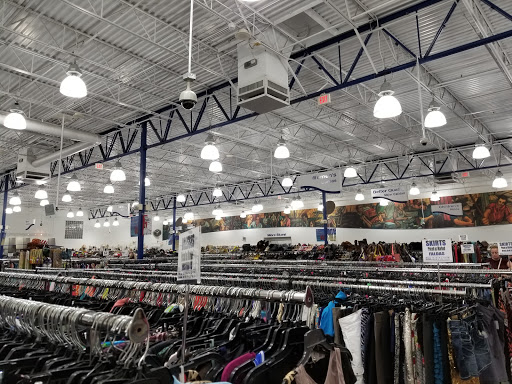 Thrift Store «Goodwill Brandon Superstore», reviews and photos, 1106 E Brandon Blvd, Brandon, FL 33511, USA