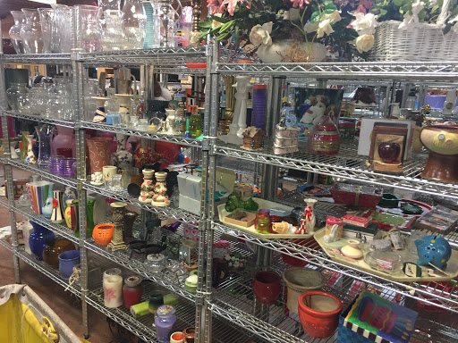 Thrift Store «Goodwill Stuart Store & Donation Center», reviews and photos, 1892 SE Federal Hwy, Stuart, FL 34994, USA