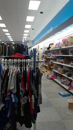 Clothing Store «Ross Dress for Less», reviews and photos, 9727 Laurel Canyon Blvd, Arleta, CA 91331, USA