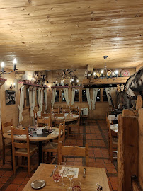 Atmosphère du Restaurant Le Chalet de l'hotel Le Kandahar à Châtel - n°7