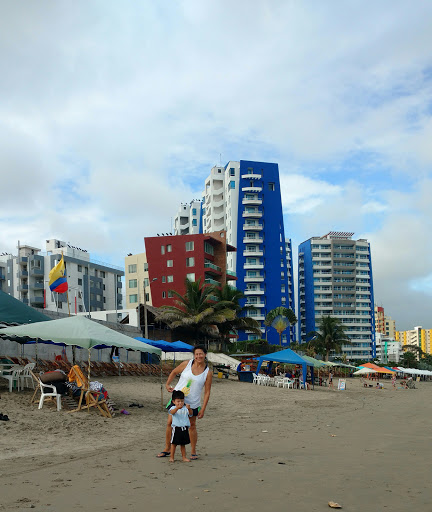 Shopping Mall «Clinton Corners Shopping Center», reviews and photos, 1239 W 7th St, South Plainfield, NJ 07080, USA