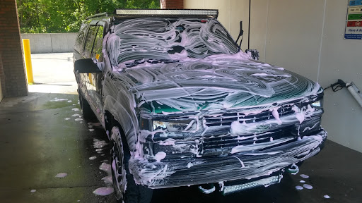 The Foam Dome Car Wash en Inkster