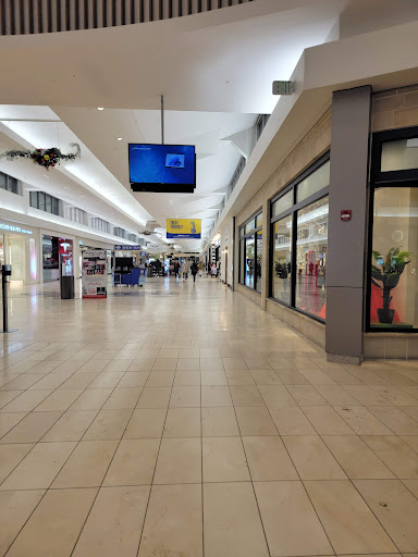 Shopping Mall «Walt Whitman Shops», reviews and photos, 160 Walt Whitman Rd, Huntington Station, NY 11746, USA