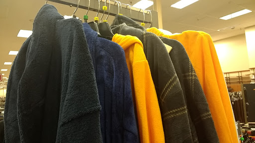 Clothing Store «Burlington Coat Factory», reviews and photos, 4293 Winston Ave #2, Covington, KY 41015, USA