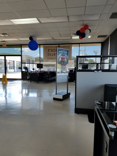 Car Dealer «Huffines Kia Corinth», reviews and photos, 5150 S Interstate 35 E, Denton, TX 76210, USA