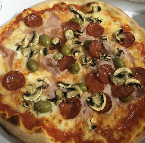 La Piazzetta Pizzeria-Braceria in Avetrana, Provincia di Taranto