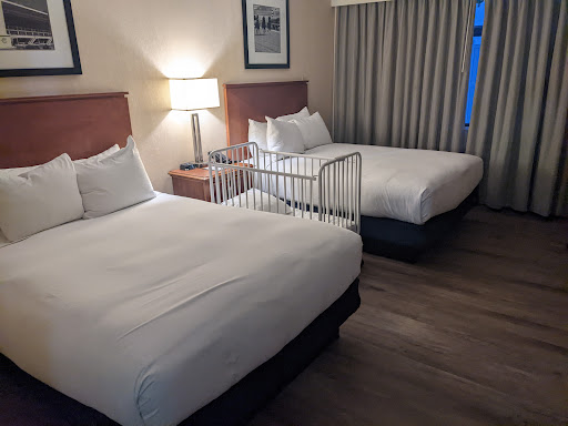 Hotel «DoubleTree by Hilton Baltimore North - Pikesville», reviews and photos, 1726 Reisterstown Rd, Pikesville, MD 21208, USA