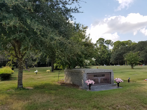 Funeral Home «Hardage - Giddens Greenlawn Funeral Home», reviews and photos, 4300 Beach Blvd, Jacksonville, FL 32207, USA