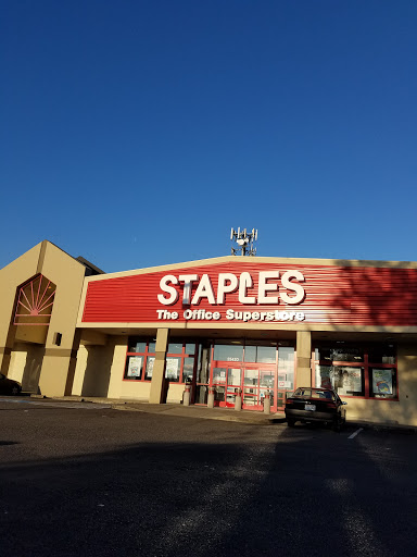 Staples, 25420 104th Ave SE, Kent, WA 98031, USA, 