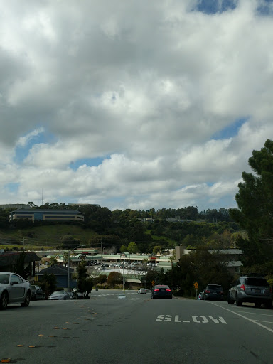 Shopping Mall «Laurelwood Shopping Center», reviews and photos, 1206 W Hillsdale Blvd, San Mateo, CA 94403, USA