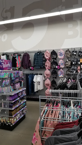 Variety Store «Five Below», reviews and photos, 190 Upland Square Dr, Stowe, PA 19464, USA